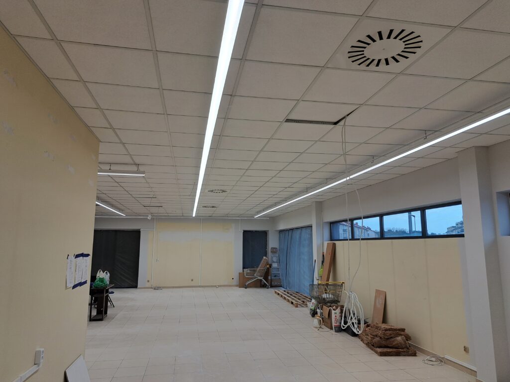Wykonanie instalacji elektrycznej wraz z oświetleniem
